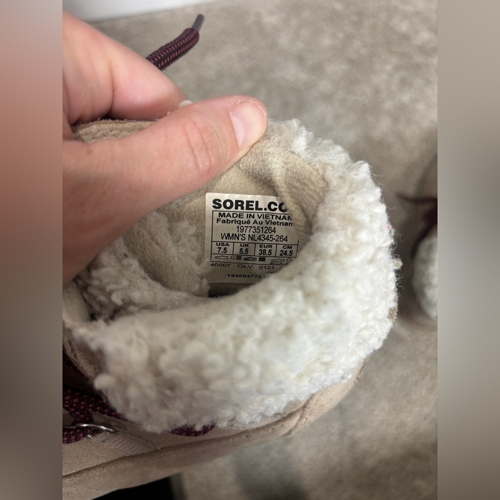 Sorel Harlowe Gray Suede Shearling Lace Cozy Waterproof Winter Booties Women 7.5 - Picture 9 of 11
